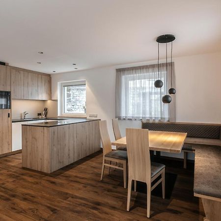 Ferienwohnung Alpenrose Alpine Living Wolkenstein in Gröden Exterior foto